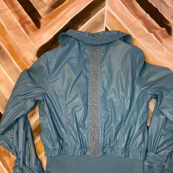 Jacket - Picture 2 of 4